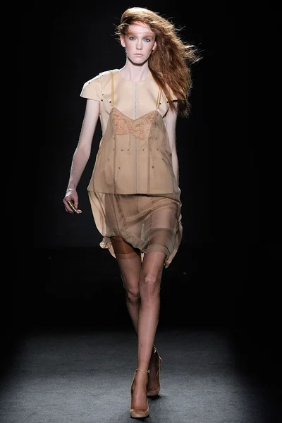 Look 5